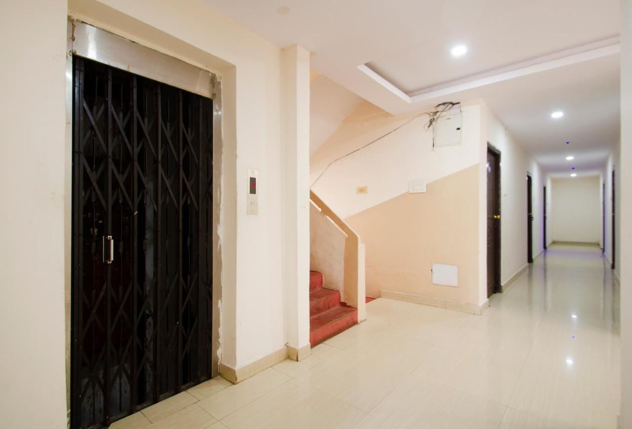 Hotel Sri Sai Balaji Hyderabad Bagian luar foto